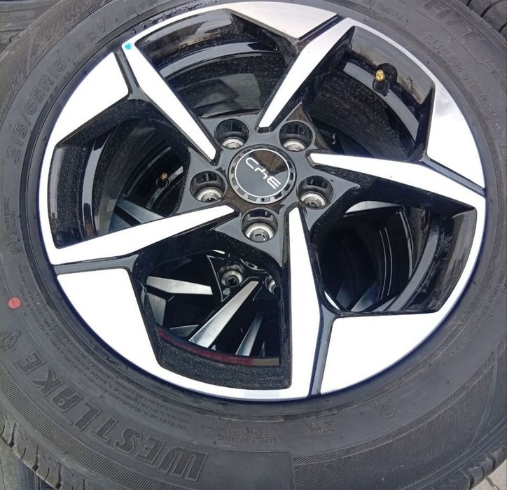 Diska balon sotiladi 16 BVD yuan up da turibdi sotiladi yurgani 15 min