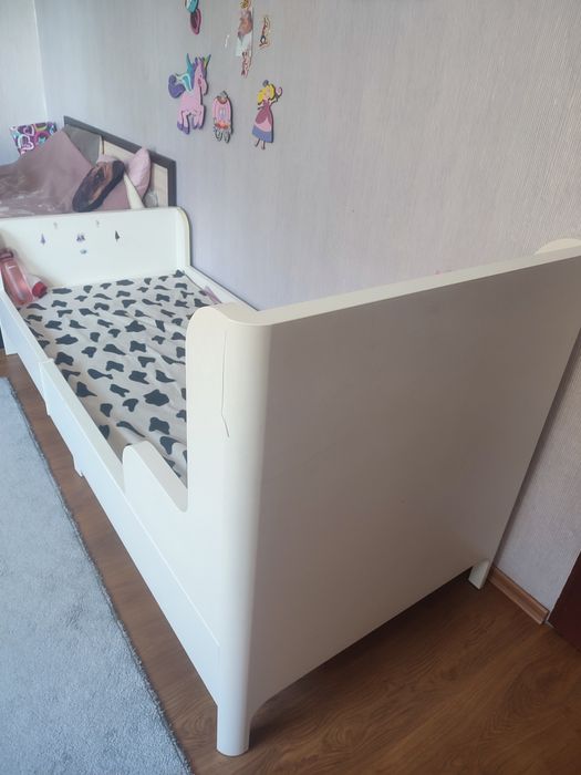 Разтегателно легло Икеа с включен матрак