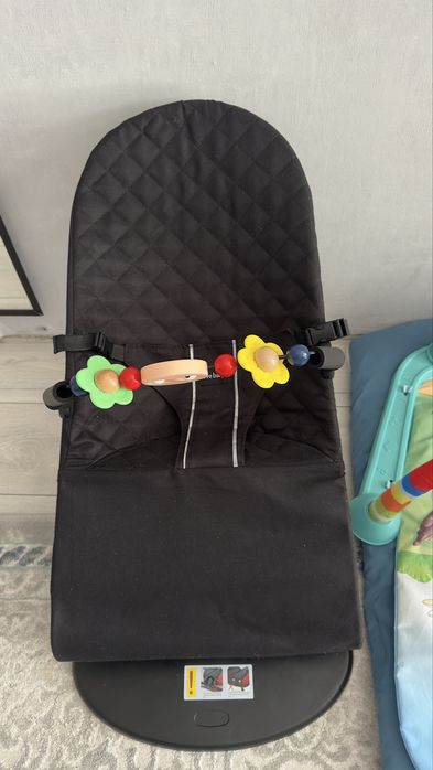 Продам шезлонг и коврик за 5 тыс