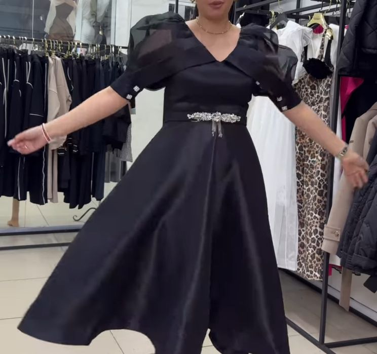 Платье нарядное 42-44р-