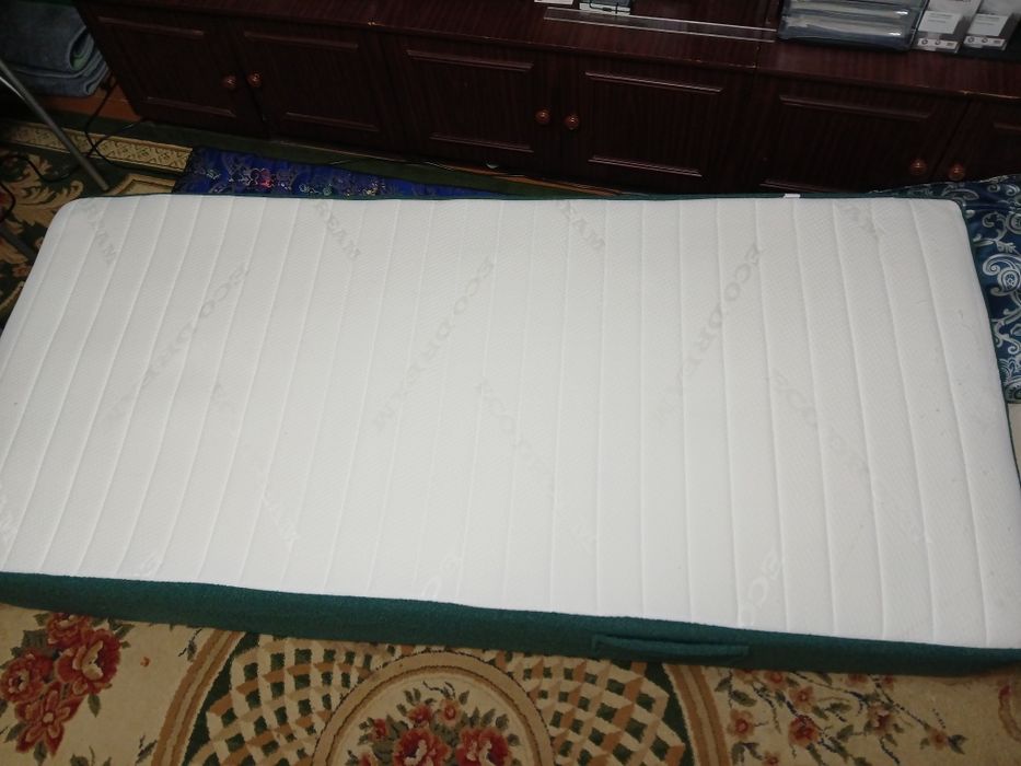Matras sotiladi - 2 metr, 90 sm, 25 sm