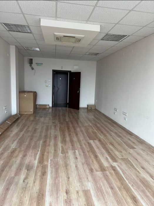 Дава се под наем Офис в Варна, Център - 44 кв.м за 410 € - Снимка #2