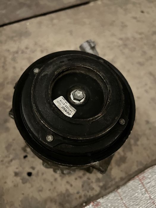 Компрессор кондиционера Toyota Sienna 3.5