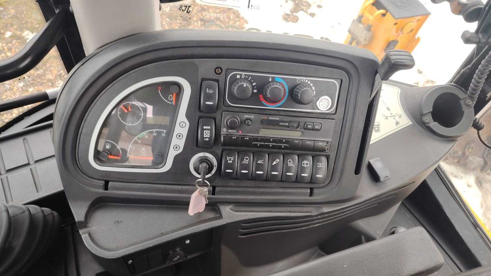 Buldoexcavator JCB 4CX