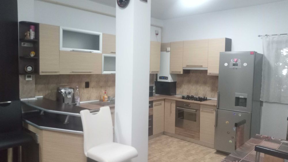 Închiriez apartament 2 camere