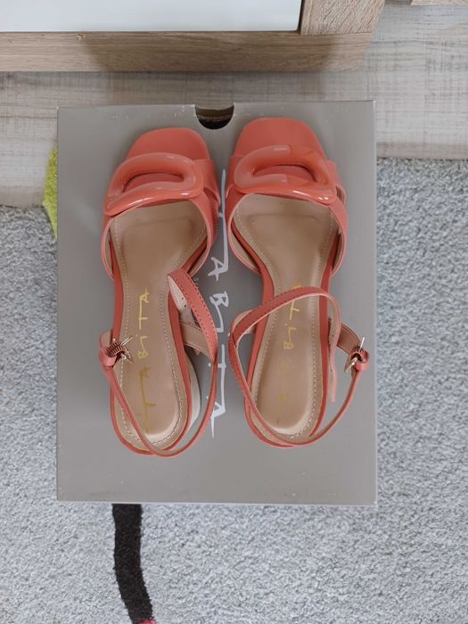Елегантни Сандали Корал