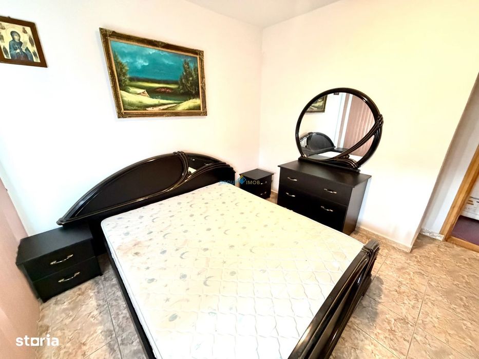 Apartament 3 camere decomandate, et. 4 cu șarpantă, strada