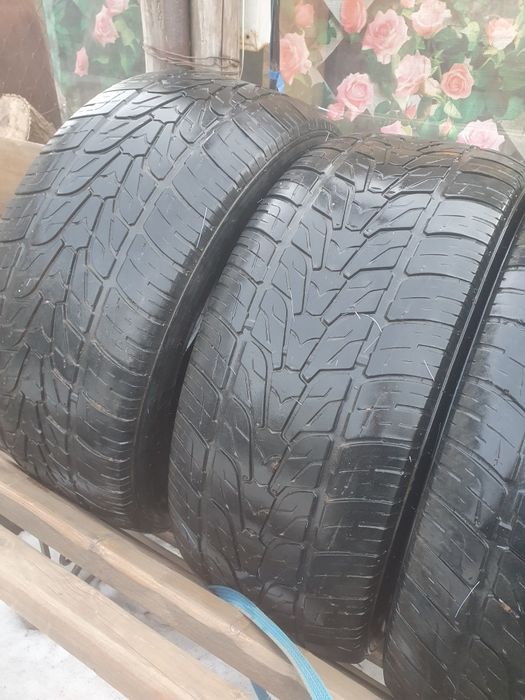 Продам шины  б.у состояние хорошее