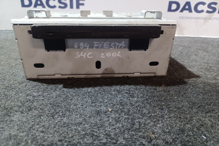 Radio cd AA6T-18C815-GG AA6T18C815GG 8A61-18A802-BKW Ford Fiesta 6 [2