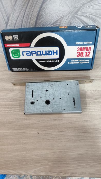 Продаются 2 врезных замка