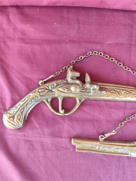 Pereche ornamente bronz pentru panoplie
