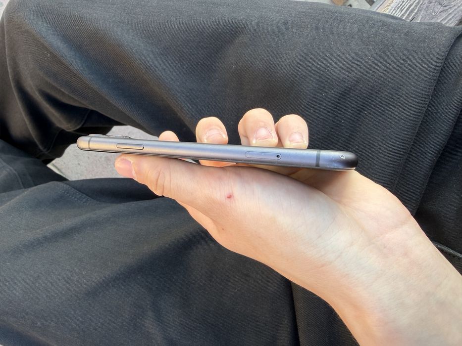 iPhone 11 64  g