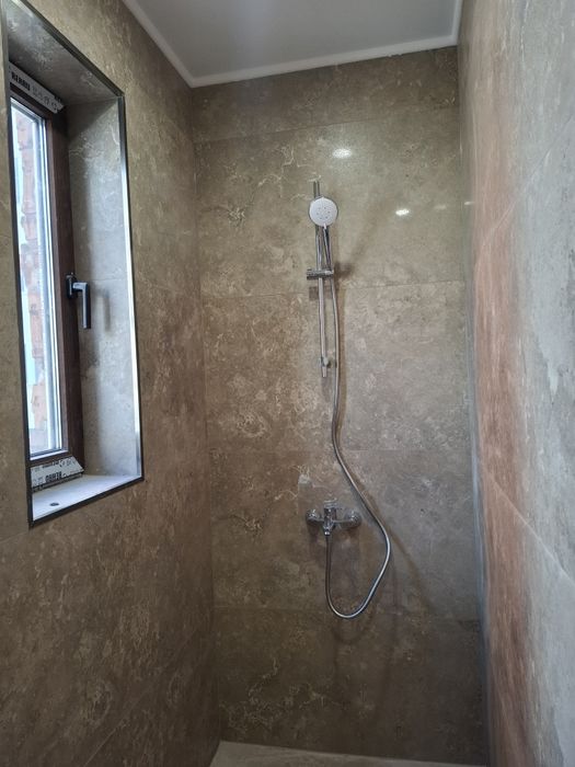 Дава се под наем Четиристаен апартамент в Казанлък - 96 кв.м за 179544.99 € - Снимка #1