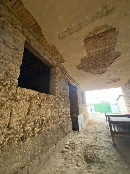 Дом недостроеный