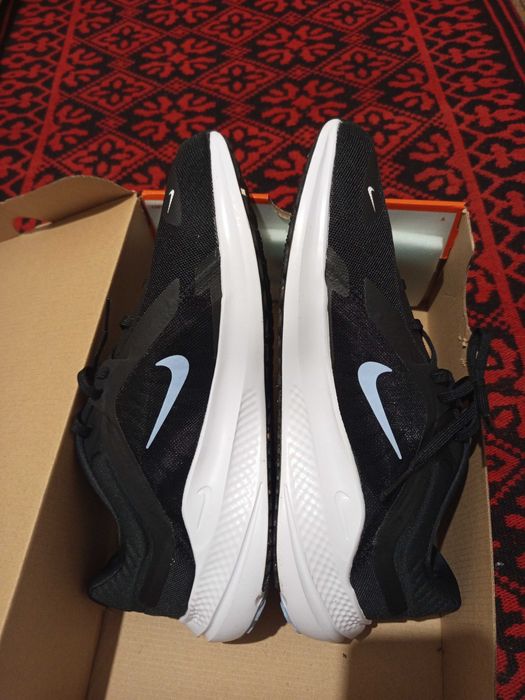 Чисто нови ви Nike