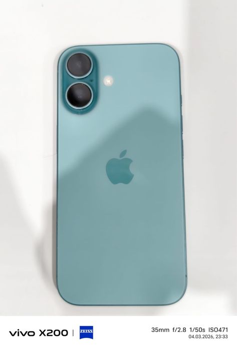 iPhone 16 базовый ,128 гб