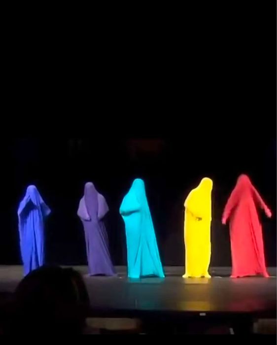 Новые костюмы из материала