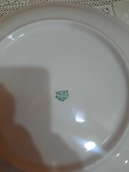 Фарфоровое блюдо " Золотая пчелка" ,  Конаковский ФЗ. Рельефный фарфор