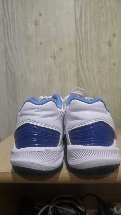 Продам кроссовки ASICS
