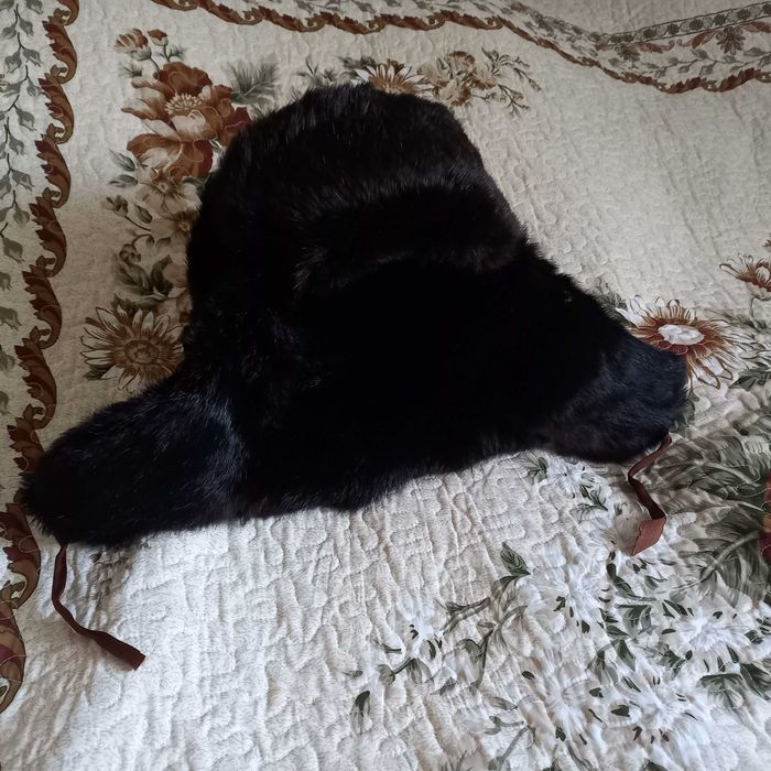 Продам шапку-ушанку б/у.