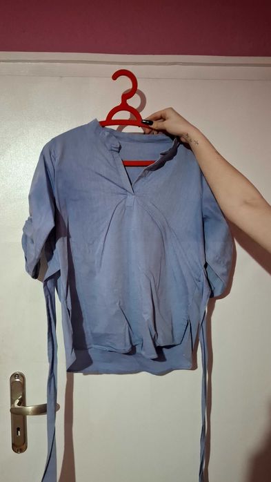 Блузи от различни марки