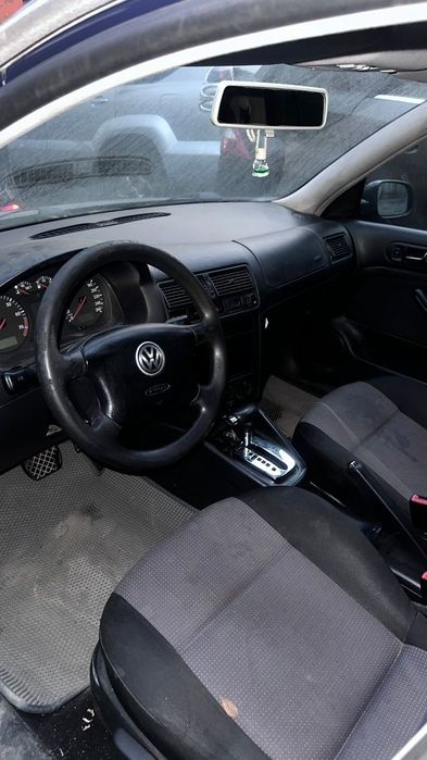 Продам машину Golf 2001год