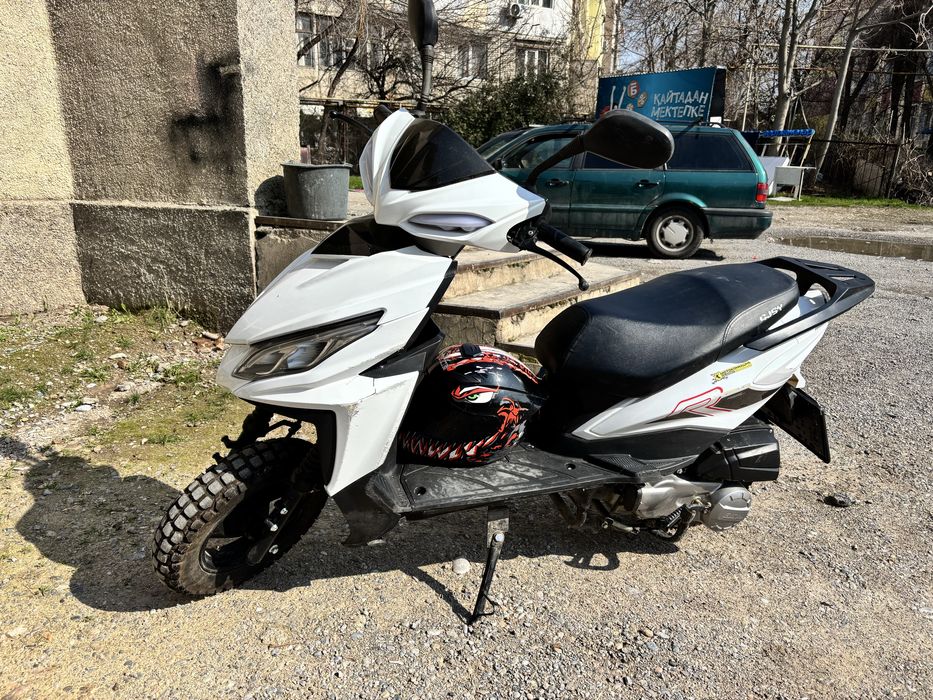 Продам мопед почти новый