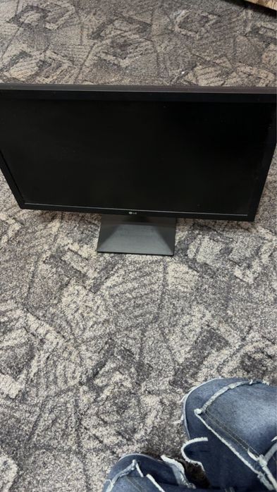 Vand monitor LG 75 hz