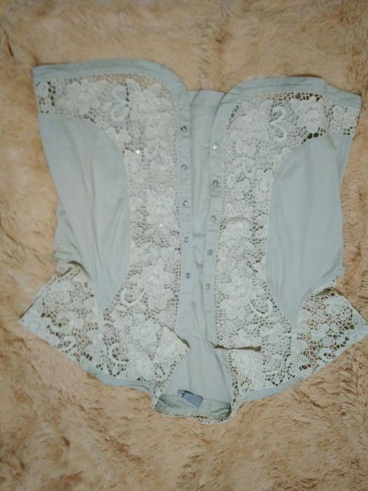 Продам женский костюм