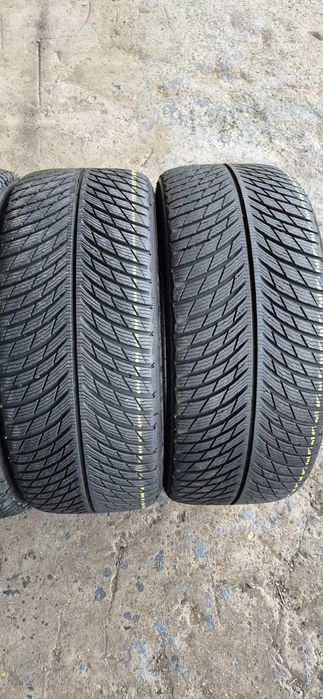 4 anvelope iarna Michelin,fata 235/45/19,spate 255/40/19.Pret/bucata.