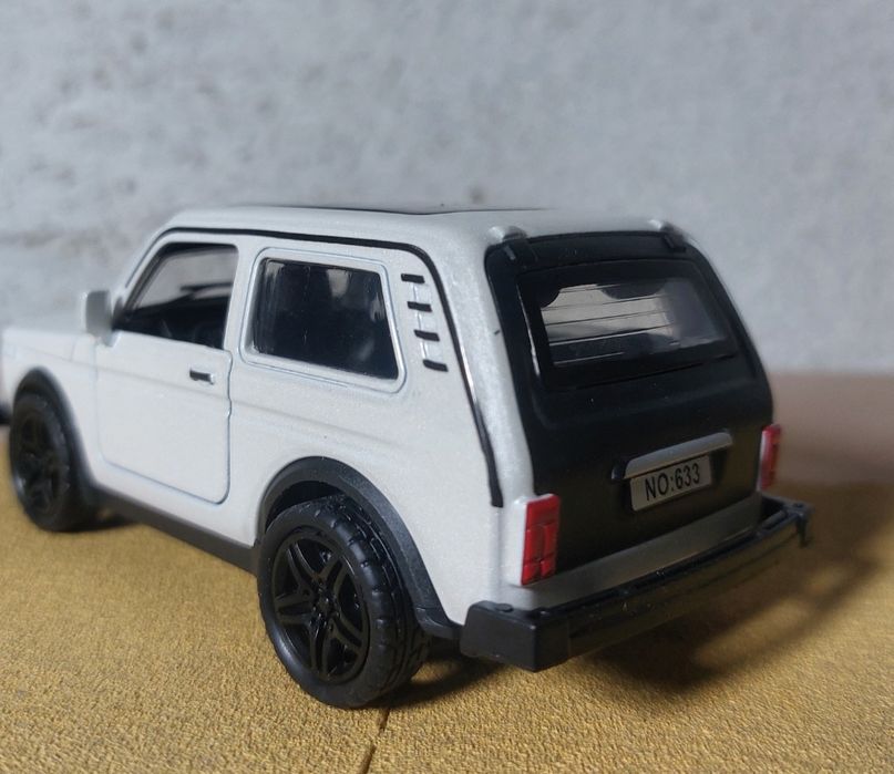 Моделька  Нива  в упаковке