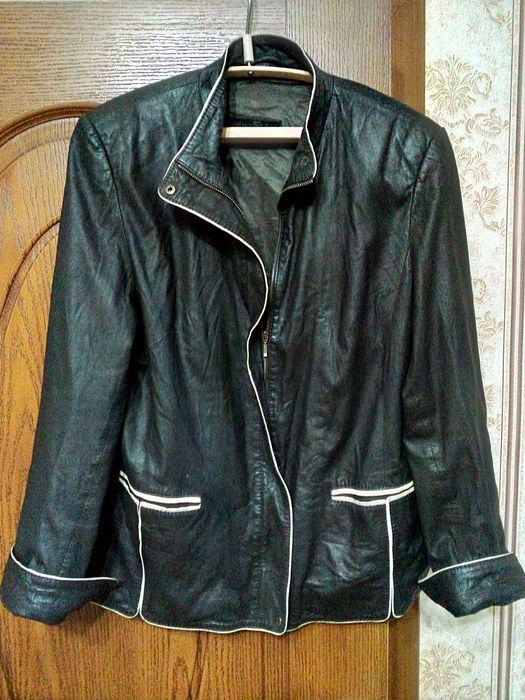 Продам кожаные куртки.