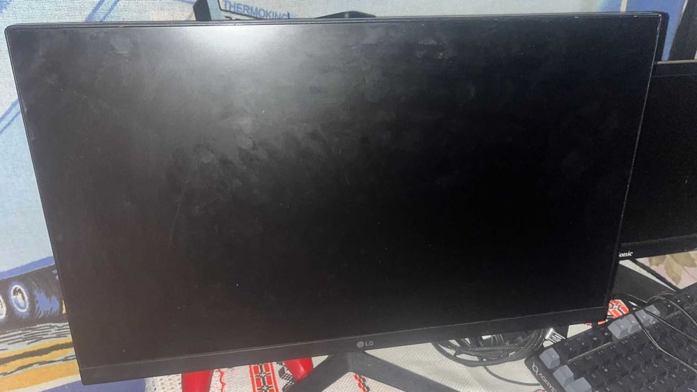 Monitor Gaming lg ultragear 1080p144hz HDR10 1ms FreeSync Premium VESA