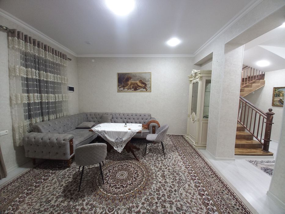 Сдаётся в аренду Таунхаус 4 комнаты в центре города.Агентство