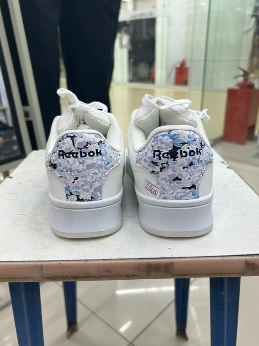 Red book кроссовки