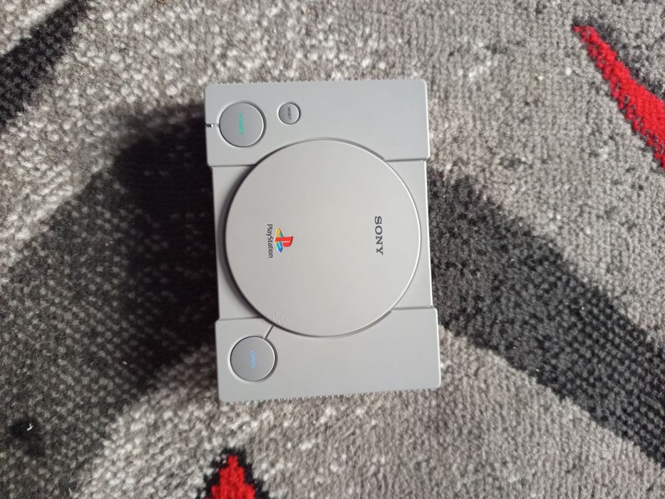 Consola PlayStation 1 (PS clasic). Impecabilă ,FULL BOX (de colecție)