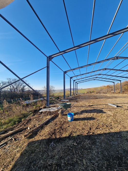 Vând structura metalica 12x30x4 metri
