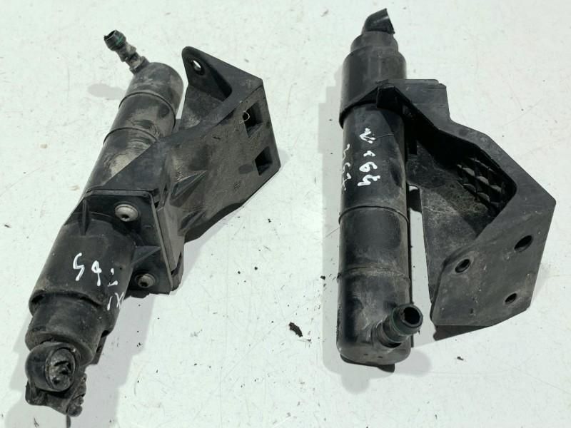 Set spalatoare far (st si dr) Mercedes ML w164 SUV