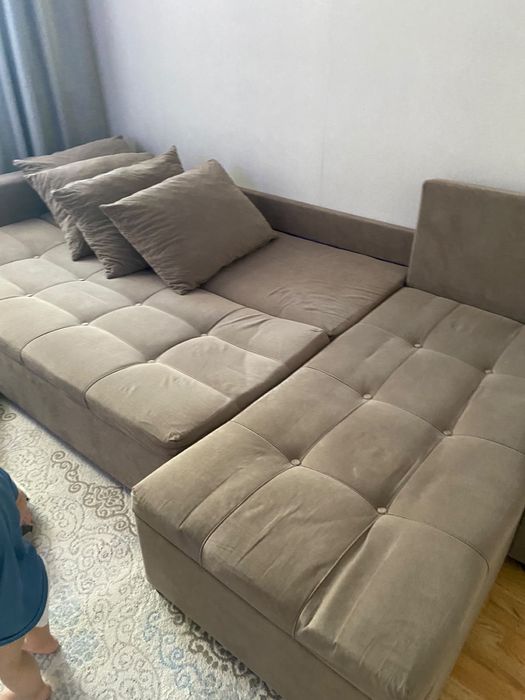 Диван угловой, с подушками