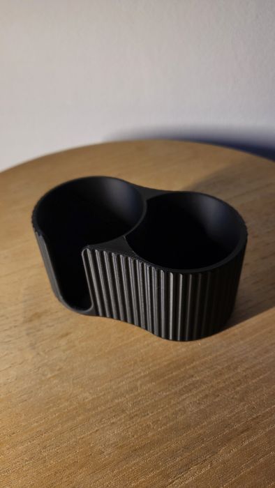 Dispenser modern pentru bețișoare și dischete demachiante