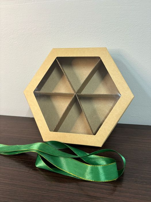 Крафтовые коробки