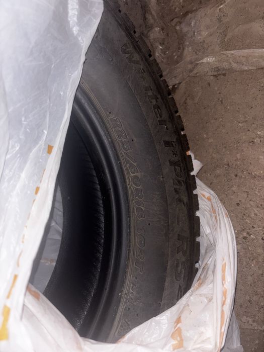 Продам резину hankook зима на шипах размер 225/60R16
