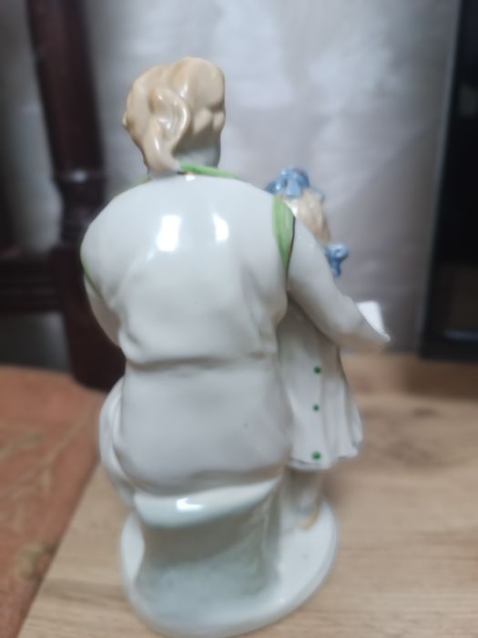 Статуэтка "мать и дитя"