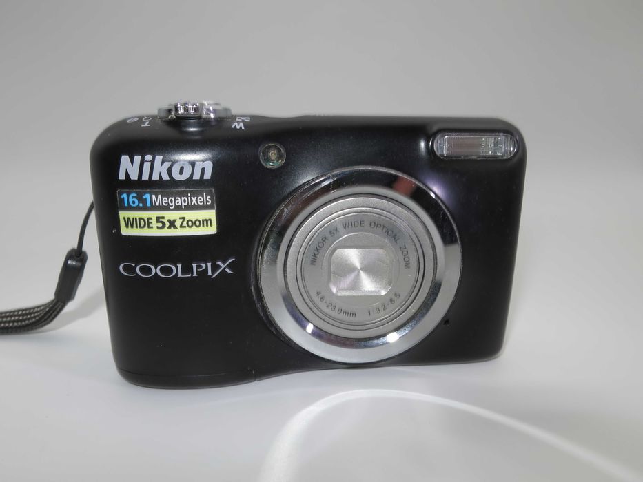 Nikon Coolpix A10 ултра компактен цифров фотоапарат подобен на L25 и L29 дигитална камера в отлично състояние, тествана и работи перфектно