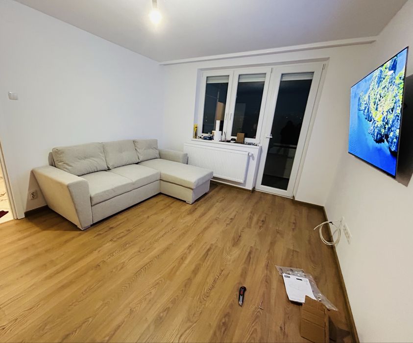 Apartament 2 camere COMPLET RENOVAT, mobilat și utilat, parcare rezervată – Micro 14