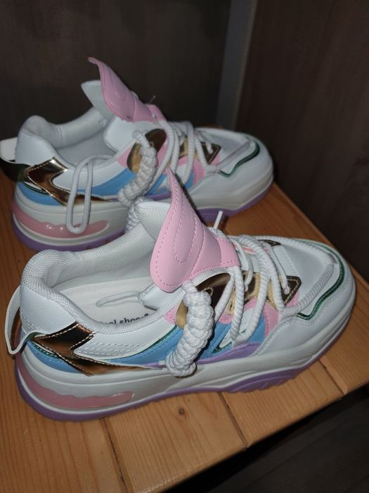 Дамски маратонки