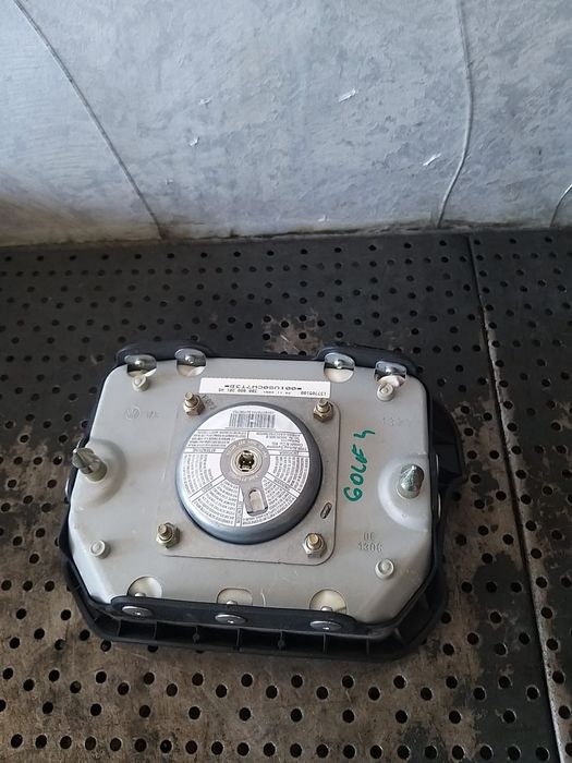 Airbag volan vw golf 4 1j 3b0880201as