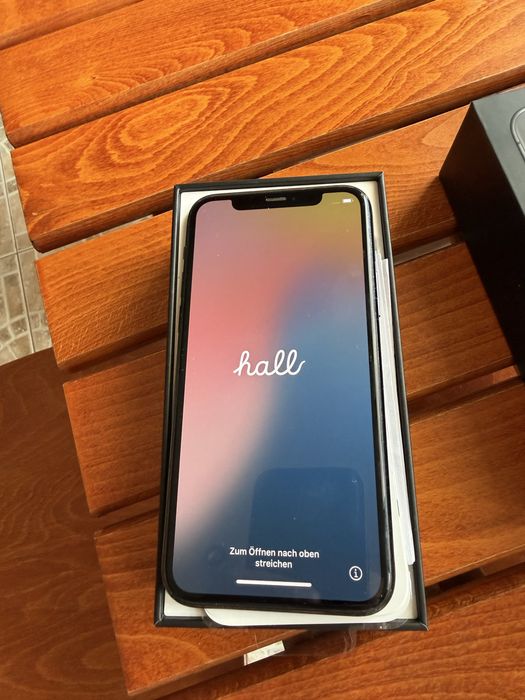 Продавам iPhone 11 pro