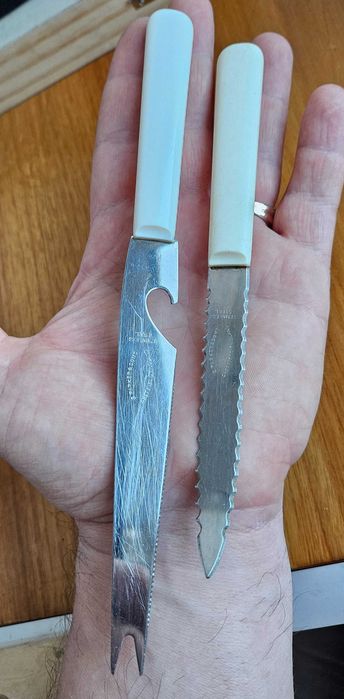 două tacâmuri speciale Sheffield England.