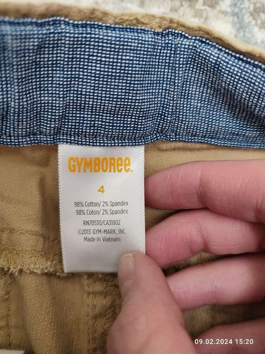 Фирменные вельветовые джинсы